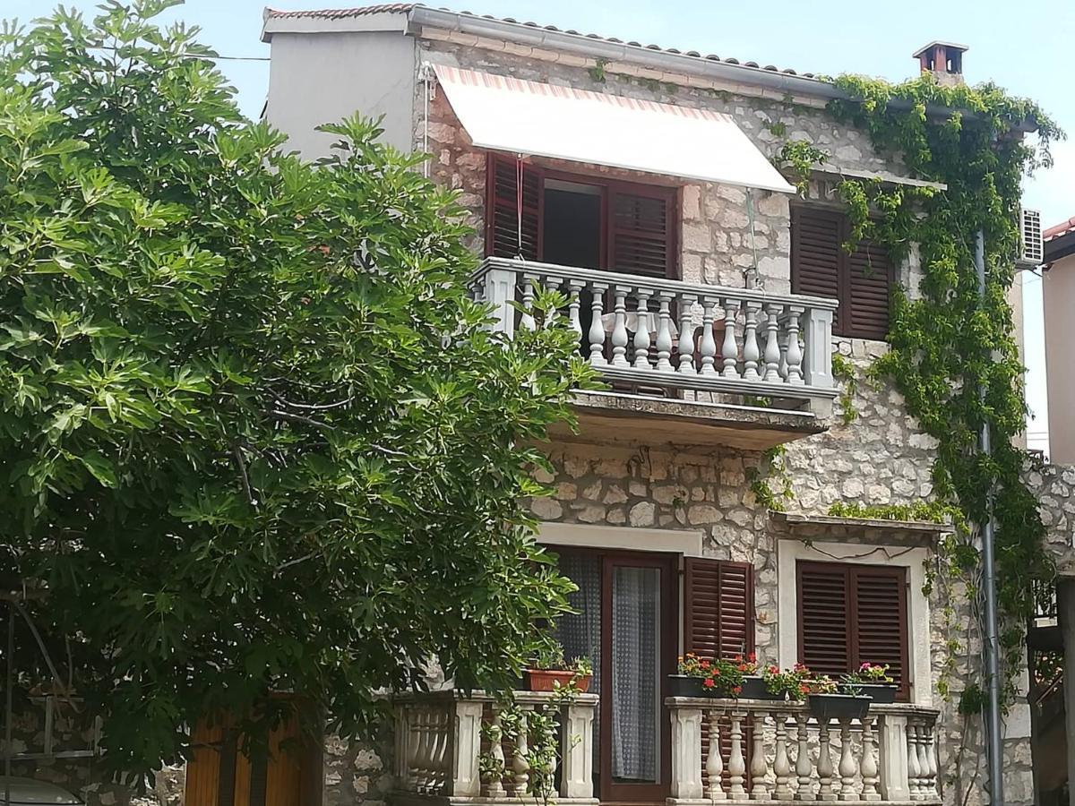 Apartments Martinac Sukošan Exterior foto